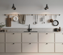 Load image into Gallery viewer, Kitchen rail Aveny - 600mm - Complete - Oak/Matt black