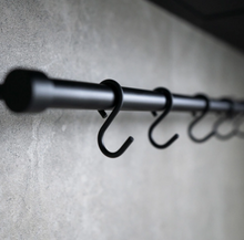 Load image into Gallery viewer, Kitchen rail Aveny - 600mm - Complete - Matt black