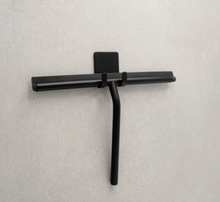 Load image into Gallery viewer, Base - Sturtuskafa með haldara mött svört