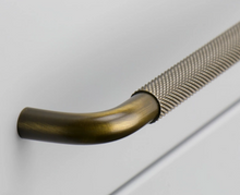 Load image into Gallery viewer, Handle Helix - 320 mm antík brons