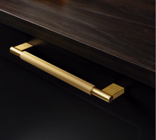 Load image into Gallery viewer, Handle Arpa - 320mm - Brushed brass
