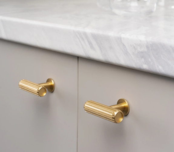 Knob T Rille - Brushed brass
